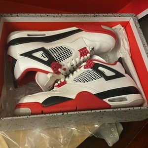 Air Jordan 4